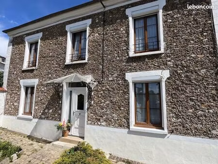 maison 7 pièces 152 m²