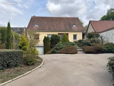 propriété 5 pièces 150 m²