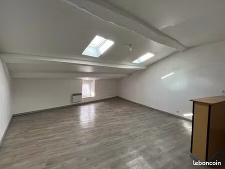 immeuble 105 m² mauze sur le mignon