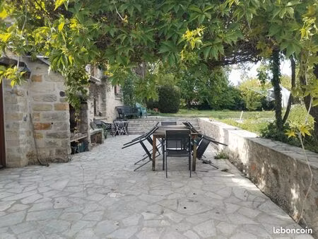 maison 6 pièces 210 m²