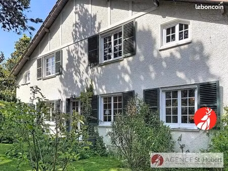 maison 8 pièces 215 m²