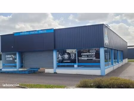 local commercial 365 m² barentin