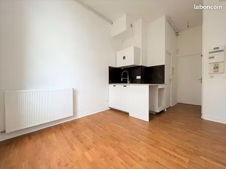 studio 1 pièce 16 m²