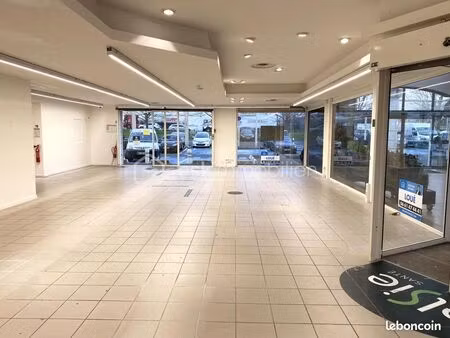 commerce 165 m²