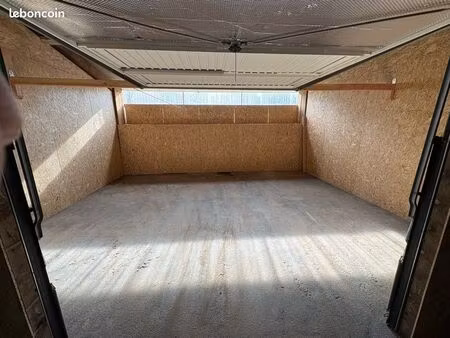 garage de 30 m2 à louer