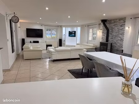 location maison 220m2