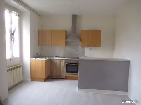 agréable appartement en rdc à 5 minutes de bréval