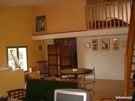 bureau 85 m²