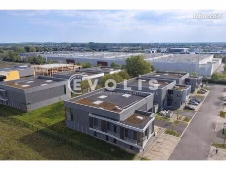 local d'activité 1 426 m²