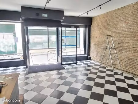 local commercial 63 m²