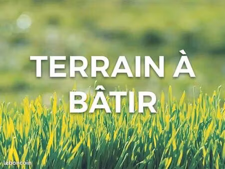vends terrain à bâtir