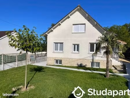 chambre 1 pièce 14 m²