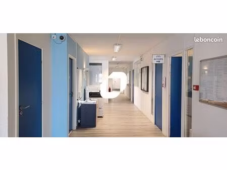 bureau 800 m²