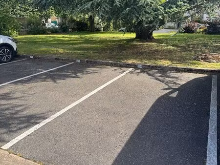 parking à la journée proche gare fontainebleau-avon