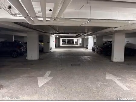 location place de parking