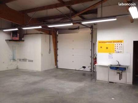 a louer à neufchatel-en-bray local de 137 m² sur la zone industrielle sainte radegonde