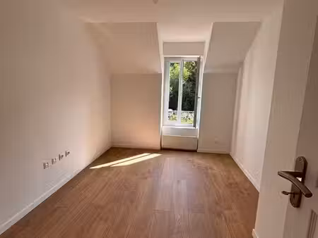location appartement 2 pièces 32 m² saint-jean-les-deux-jumeaux (77660)
