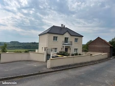 maison 6 pièces de 194 m² avec studio indépendant