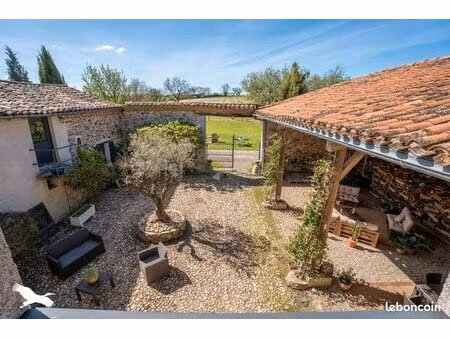 ferme 11 pièces 374 m²
