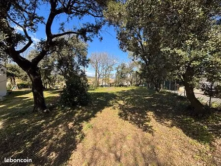 terrain 744 m2 à vendre