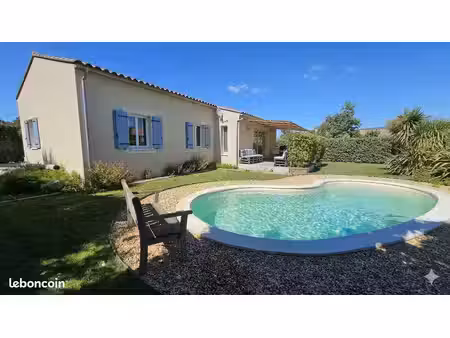 maison - 4 pièces - 98 m² · cheval-blanc 84460