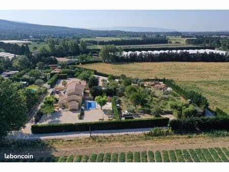 villa à pernes les fontaines
