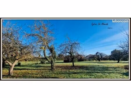 terrain 1 604 m² feillens