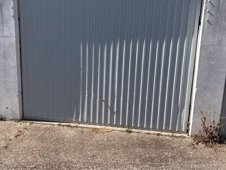 location box / garage