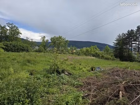 3 terrains constructibles viabilisés oyonnax