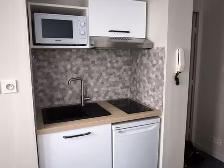 proche facultés_appartement refait à neuf