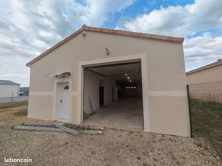 ​local professionnel / entrepôt 137m² + terrain 1500m² – cissé