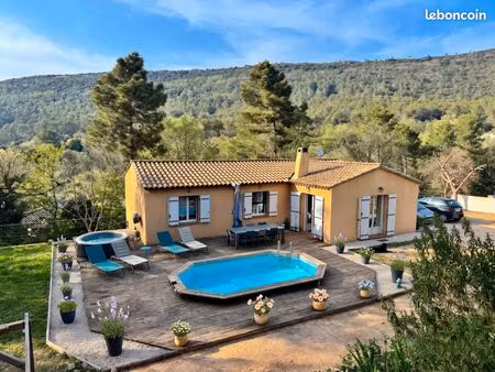 maison 4 chambres 105m² + potentiel d’agrandissement – 1500 m² de terrain – piscine – au c