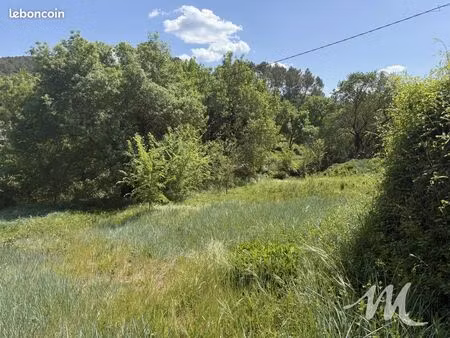 terrain 2039 m² barjols