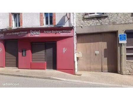 grande maison de bourg avec terrain et garage