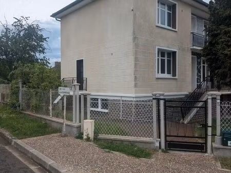 maison appartement divisé en deux a louer