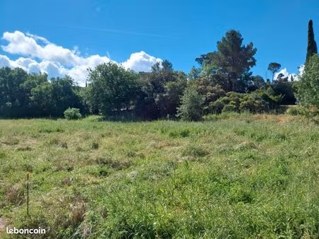 terrain 407 m² frejus