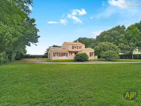 maison 7 pièces 153 m²