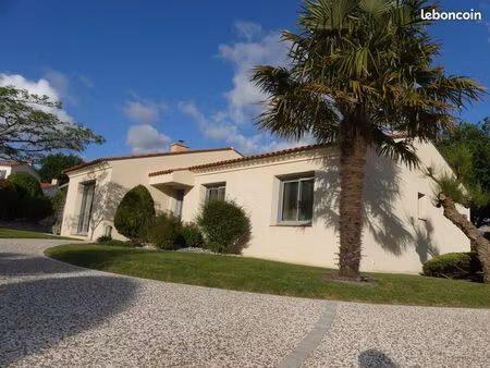maison 120m² - terrain paysagé 2300m