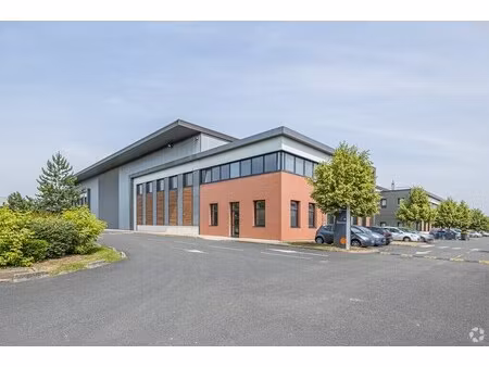 location entrepôt villeneuve-la-garenne 92390 680m²
