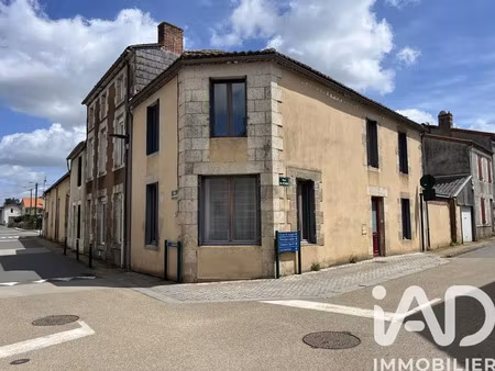 maison à saint-amand-sur-sèvre (79700)