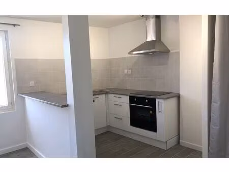 location appartement  m² t-2 à la seyne-sur-mer  650 €