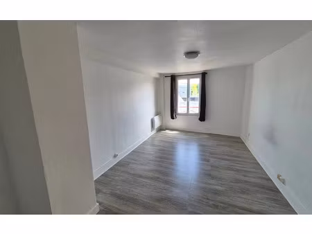location appartement  m² t-2 à oissel  512 €