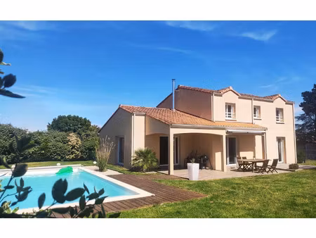 maison saint-julien-de-concelles m² t-5 à vendre  488 000 €