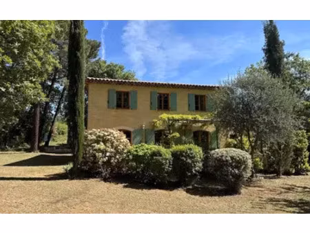 roussillon (84220)
