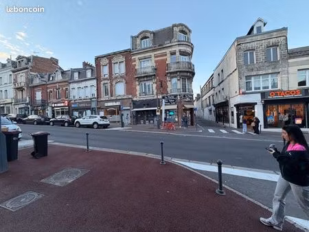 grand local à louer tous commerces
