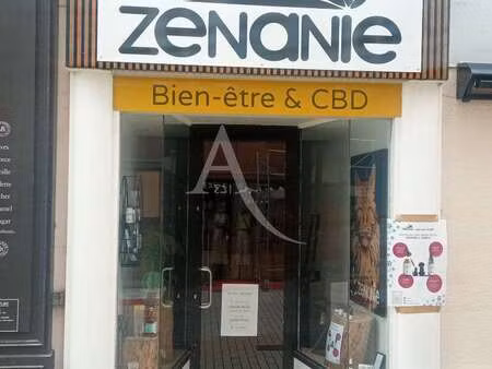 location bureaux et commerces à challans (85300) : à louer / 15m² challans