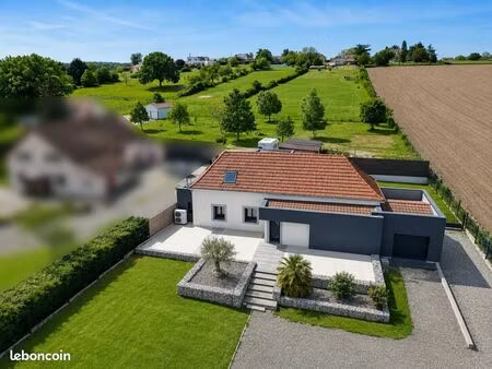 villa 4 pièces 167 m²