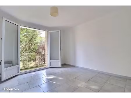 t3 53m²
