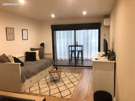 loue grand studio de 35 m2