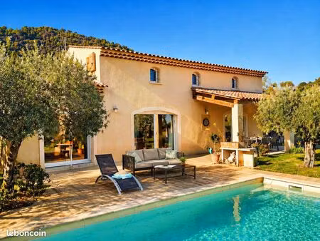 eleguante villa environnement privilegie mont d or